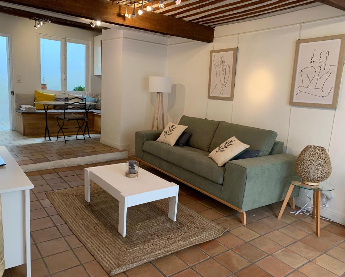 Au 10 Apartamento LʼIsle-sur-la-Sorgue Exterior foto